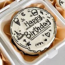 Anime Line-Art | Anime Birthday Cake Ideas