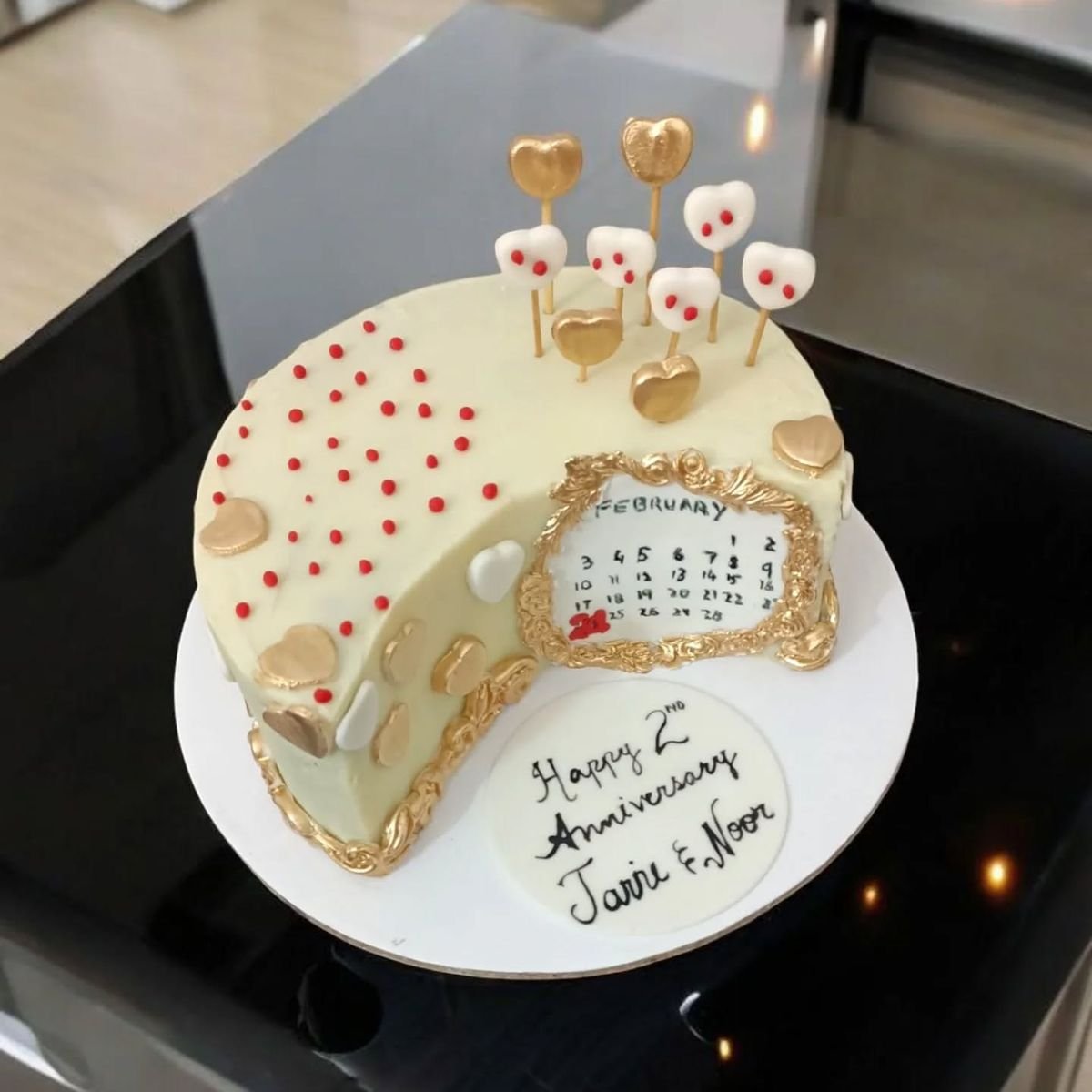 Personalized Anniversary Date Cake Concepts